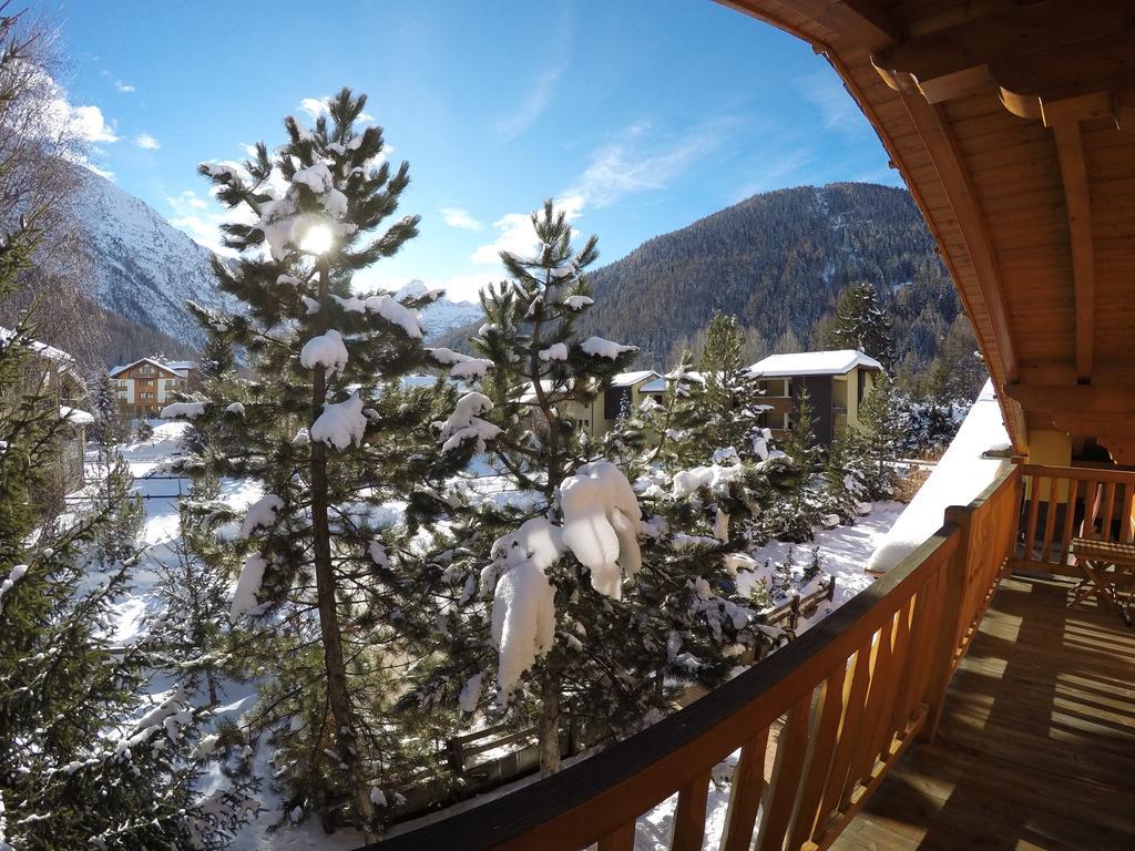 Chalet Alpina Hotel & Apartments La Thuile Exterior foto